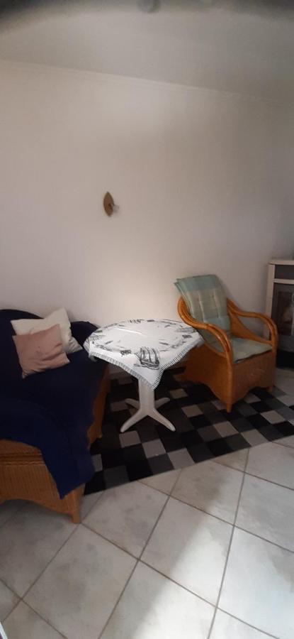 Bungalow Idylle Am See Neuruppin Bagian luar foto