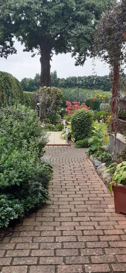 Bungalow Idylle Am See Neuruppin Bagian luar foto